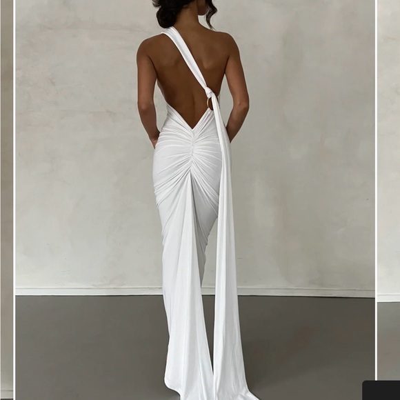 Melani The Label Dresses & Skirts - NEW Constantina White Backless Halter Dress